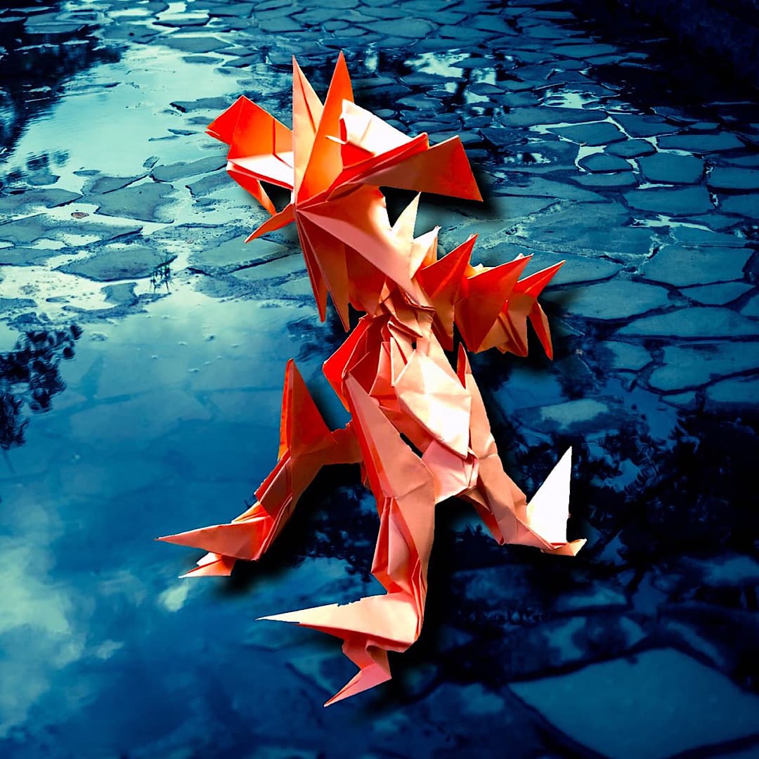 りょうすけ@組み立て折神工房Assembly Origami Workshopさんによる「幻影獣アキュラ」 22枚の折り紙